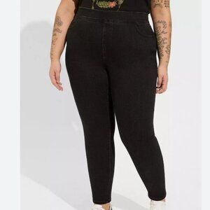 Torrid Lean Jean Skinny High-Rise Jean black size 2R NWT
